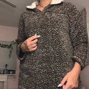 Alrar’d state fluffy pullover jacket (SIZE SMALL)